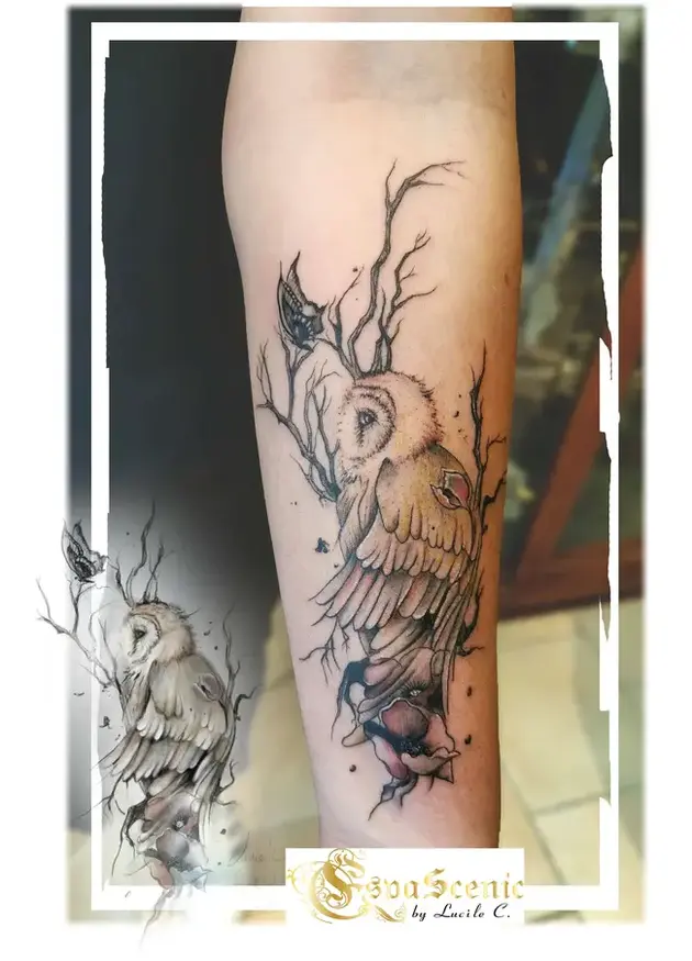 Tatouage lion avec fleur - Espascenic