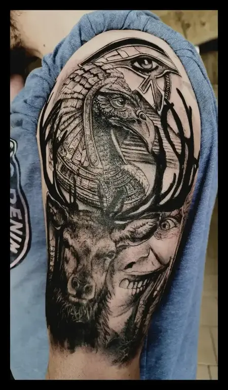 Tatouage composition oeil joker egypte - Espascenic