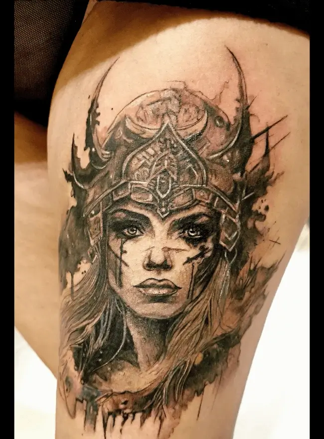 Tatouage Portrait d'une femme viking - Espascenic